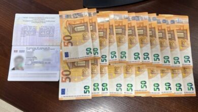 Чоловік із Дніпропетровщини намагався виїхати з України за хабар у 1050 євро, але щось пішло не так (Фото)