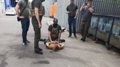 На Дніпропетровщині військовий незаконно наторгував зброєю на понад 45 000 гривень (Фото)