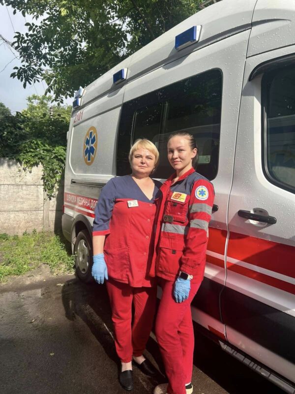 Задихався і синів: на Дніпропетровщині бригада "швидкої" врятувала життя 2-річному хлопчику (Фото)