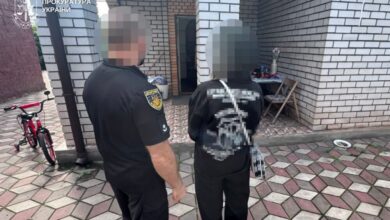 На Дніпропетровщині дві шахрайки заробили на переселенцях, що втратили житло, 2 млн грн: якою була схема (Фото)