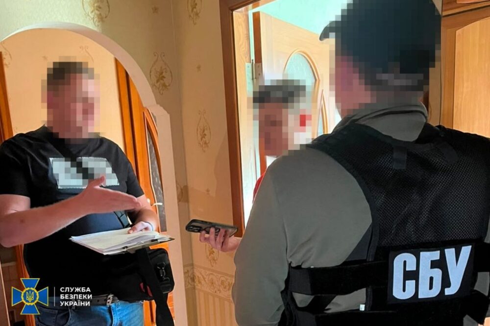 В Україні хакери створили платний "Резерв+" із фейковою відстрочкою: в застосунку зареєструвалися понад 4 000 військовозобов'язаних (Фото)