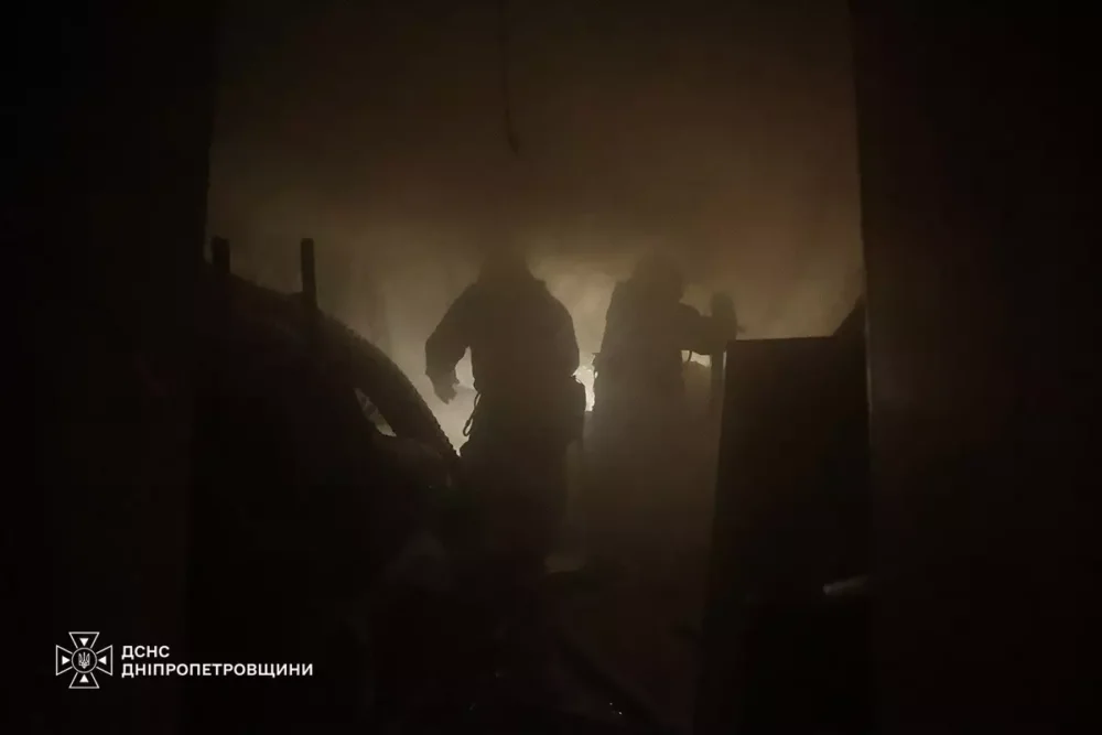У житловому будинку на Дніпропетровщині під час пожежі загинули двоє пенсіонерів (Фото)