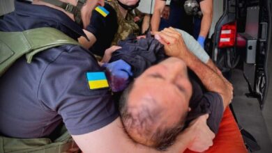 На Дніпропетровщині росіяни обстріляли житловий будинок, в якому гасили пожежу рятувальники (Фото)