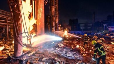 На Дніпропетровщині рятувальники показали кадри ліквідації пожеж на 5 АЗС, які атакували росіяни (Фото)