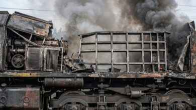 На Дніпропетровщині росіяни двічі поспіль вдарили по локомотиву: пошкоджено електровоз (Фото)