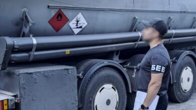 На Дніпропетровщині АЗС заправляли автомобілі "сурогатним" пальним: зловмисники заробили 50 млн грн (Фото)