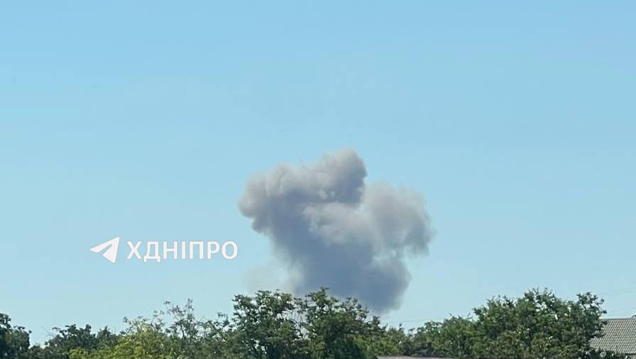 У Дніпрі пролунав вибух: росіяни запустили ракету (Фото)