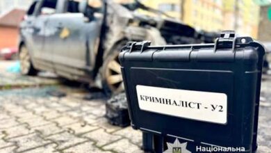В Одесі вибухнув автомобіль із водієм всередині: керманич може бути військовим (Відео та Фото)