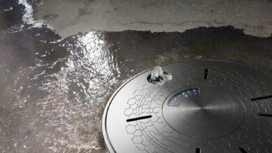 Через несправність каналізації вулиці Дніпра "охолоджують" смердючі струмки (Відео)