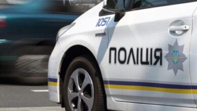 У Дніпрі патрульним довелося влаштувати перегони, аби зупинити п'яну водійку Jeep і врятувати її 6-річну доньку (Фото)
