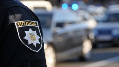 У Дніпрі двоє чоловіків пограбували перехожого і влаштували "хованки" з поліцією (Фото)
