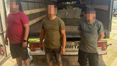 Троє військовослужбовців ЗСУ намагалися продати вантажівку вибухівки та боєприпасів за понад 2 млн грн (Відео)