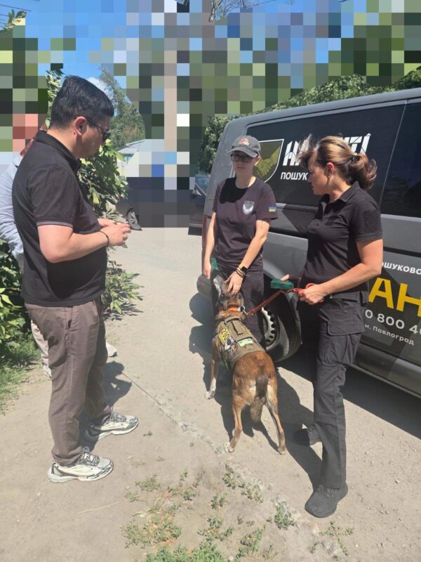 Пошуково-рятувальний загін із Дніпропетровщини отримав відзнаку від великого прифронтового регіону (Фото)