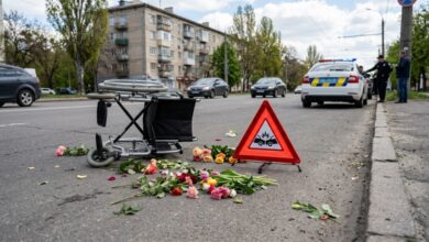 На Дніпропетровщині водій Citroën збив чоловіка на кріслі колісному, який продавав квіти (Відео)