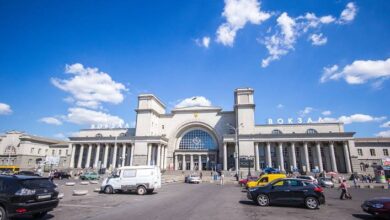 У мережі росіяни поширюють фейк про те, нібито військовозобов'язаним чоловікам заборонили виїзд із Дніпра (Фото)