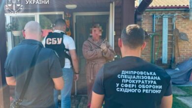 $20 000 за тилову посаду або відправка на штурм: у Дніпрі затримали військових-вимагачів (Фото)