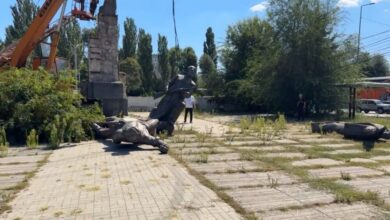 У Дніпрі демонтували пам'ятник комунарам