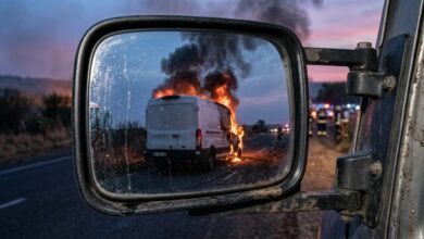 На Дніпропетровщині посеред дороги згоріла вантажівка (Фото)