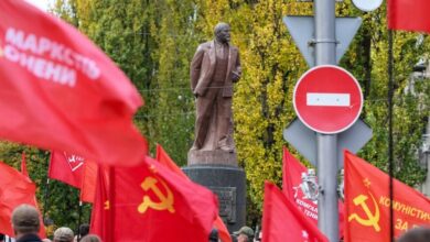 У селищі на Дніпропетровщині декомунізують 8 меморіалів учасникам Другої світової війни (Фото)