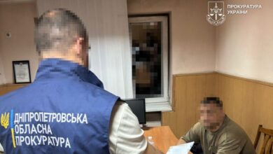 Рекет у стилі 90-х у Дніпрі: чоловік вимагав у підприємця $2 000 за "захист" бізнесу (Фото)