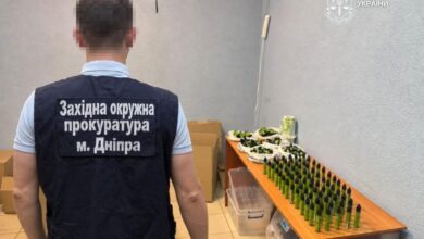 Вартість вилученого перевищує 10 млн грн: у Дніпрі "накрили" підпільне виробництво рідин для вейпів (Фото)