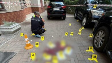 У Києві посеред вулиці намагалися вбити директора медичного центру: нападник здійснив понад 20 пострілів (Фото)