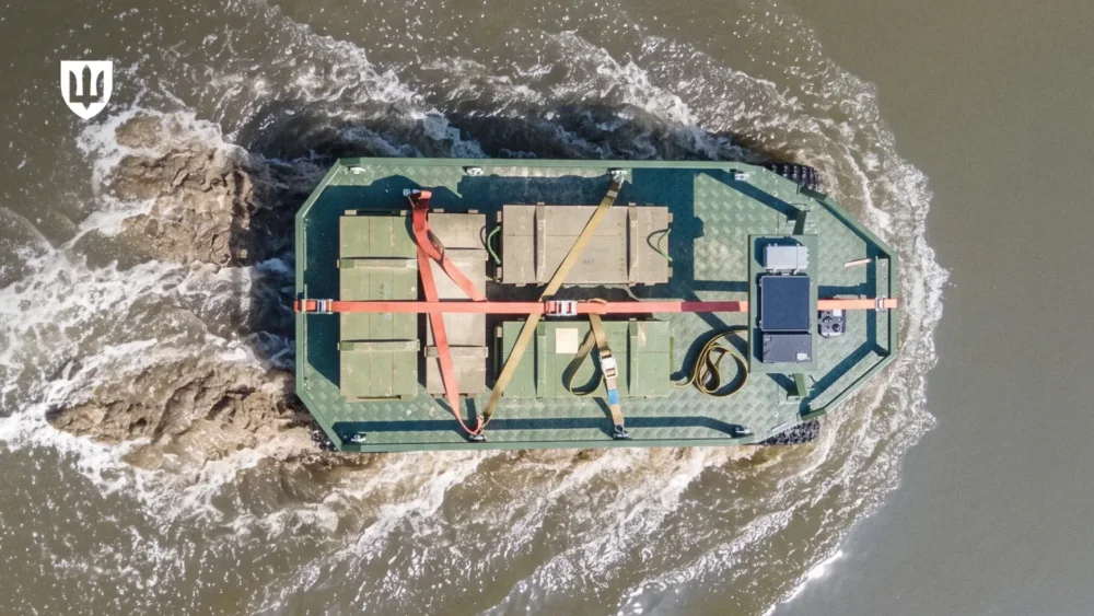 ЗСУ провели за допомогою амфібійного НРК логістичну місію на воді і подолали 40 км (Фото)